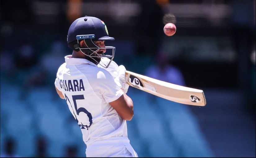 भारतीय बल्लेबाज़ चेतेश्वर पुजारा टेस्ट मैच में बल्लेबाज़ी करते हुए